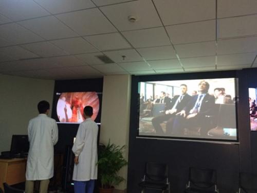海南医学院第一附属医院与熙雅盟达成86寸会议一体机定制采购合作.jpg